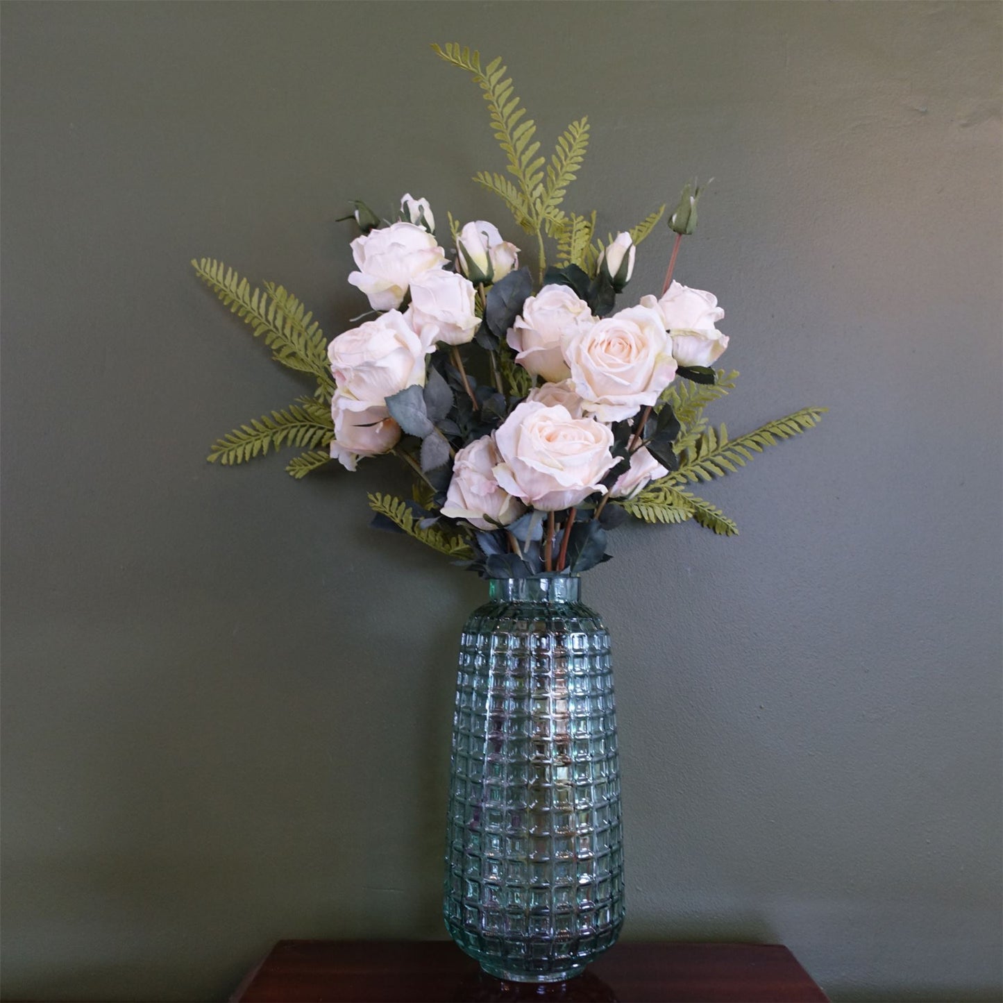 60cm Artificial Rose Display Glass Vase – image 4