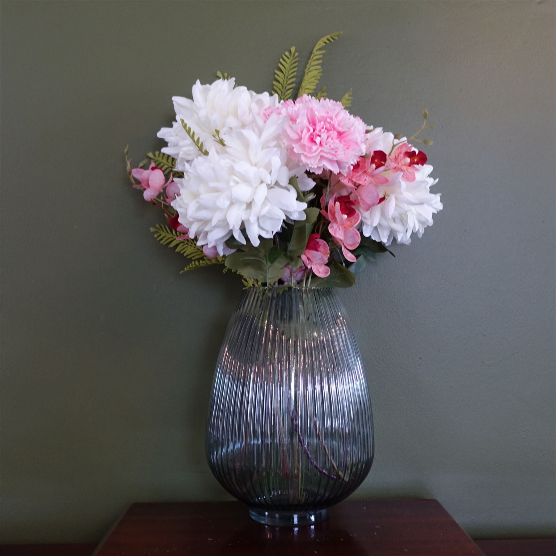 60cm Artificial Chrysanthemum and Orchid Display Glass Vase – image 4