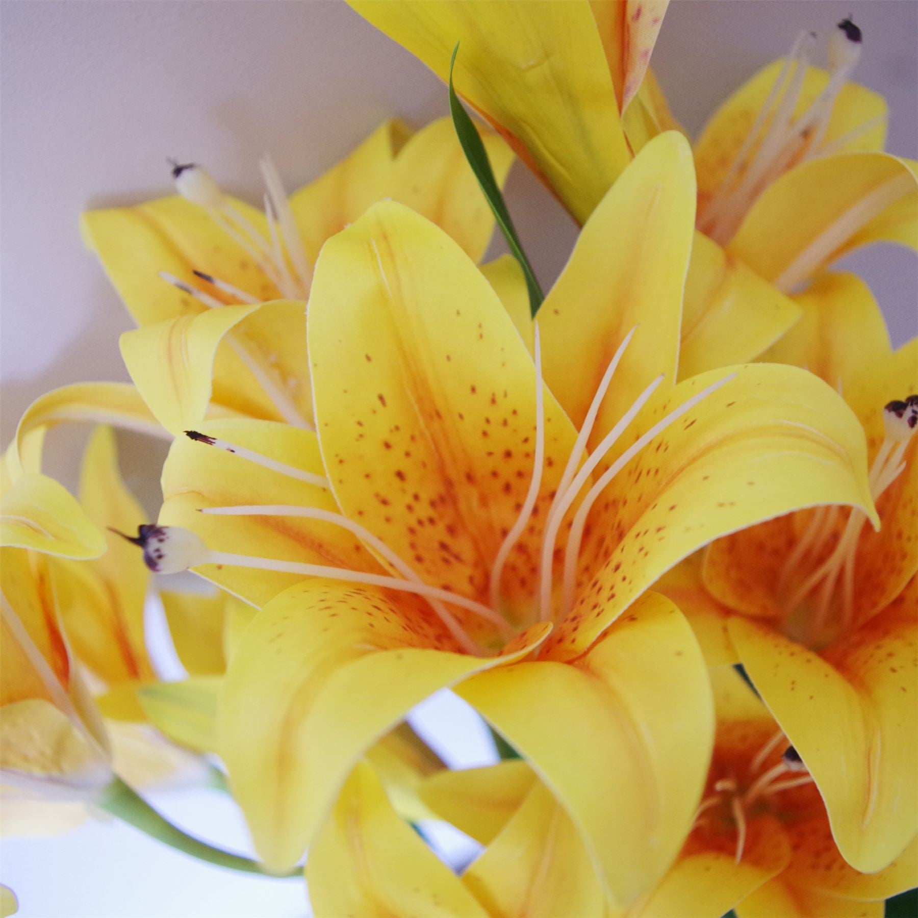 Artificial 60cm Lily Stem Yellow – image 4