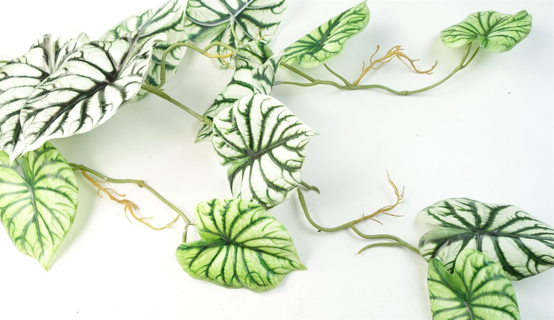 120cm Artificial Hanging Trailing Plant Alocasia Dragon Scale Light – image 3