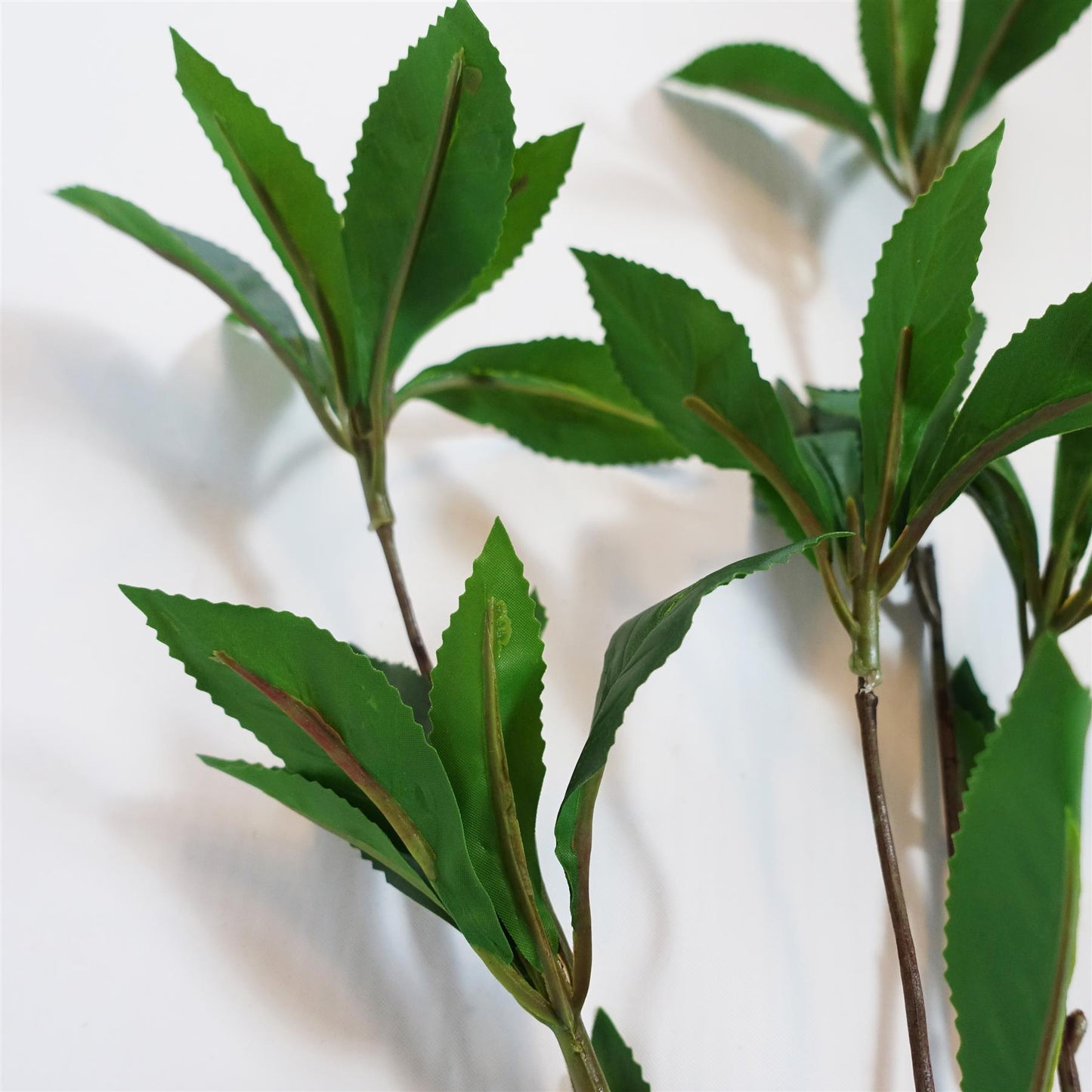 55cm Artificial Laurel Leaf Spray Stem – image 4