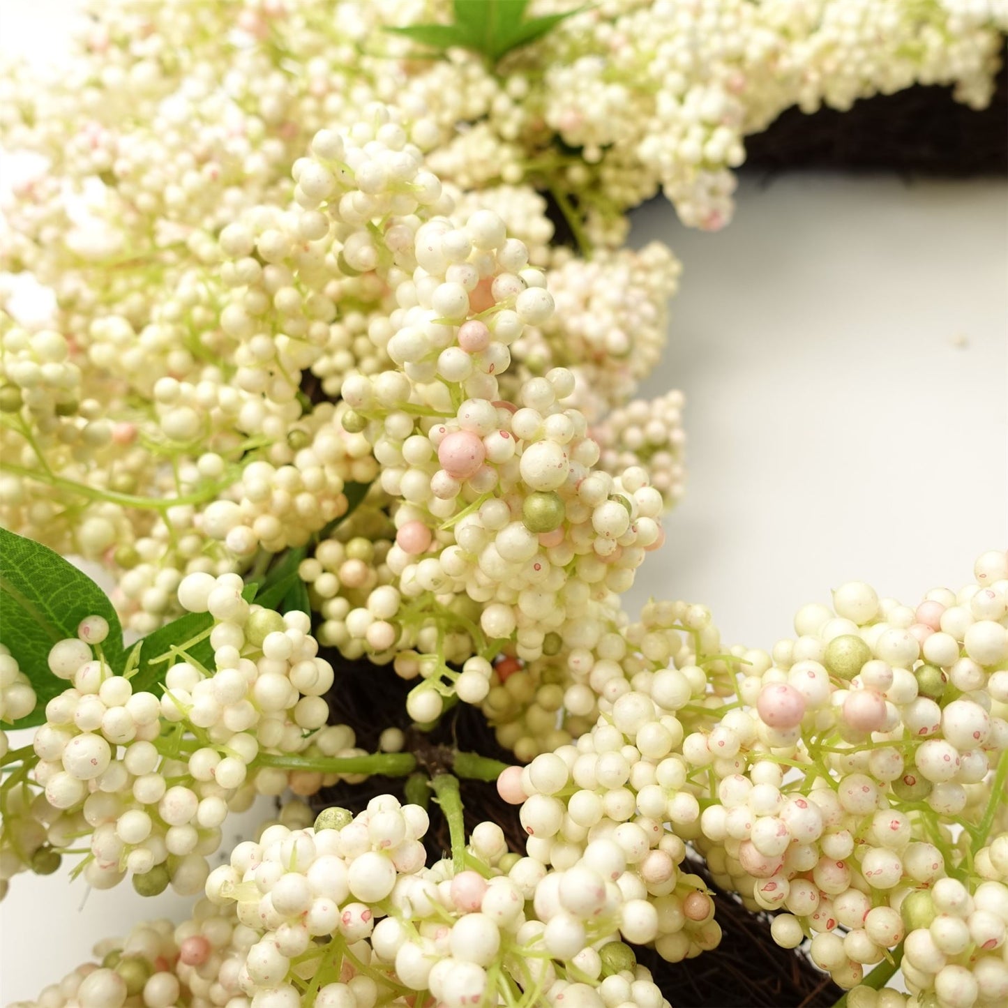 55cm Artificial Hanging White Berry Wreath – image 5