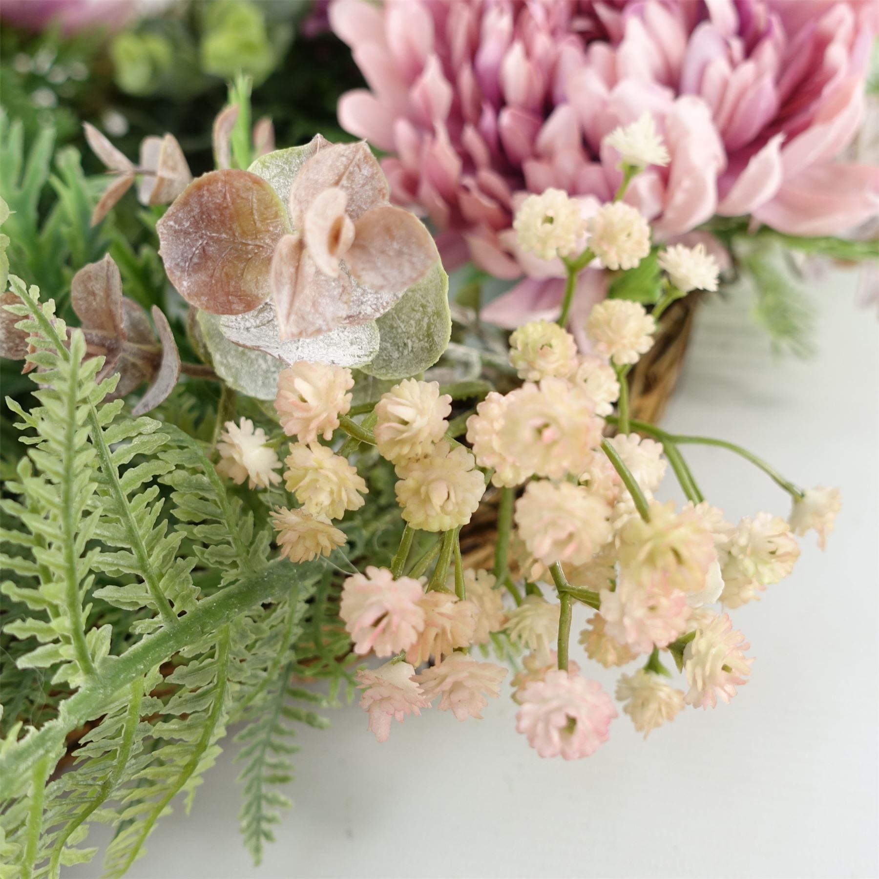 45cm Artificial Pink Floral Wreath – image 3